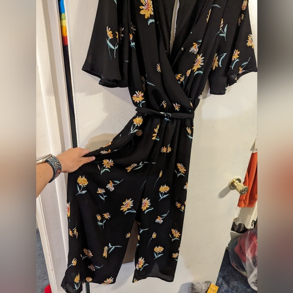 Vintage Flowered Pantsuit - Picture 1 of 8